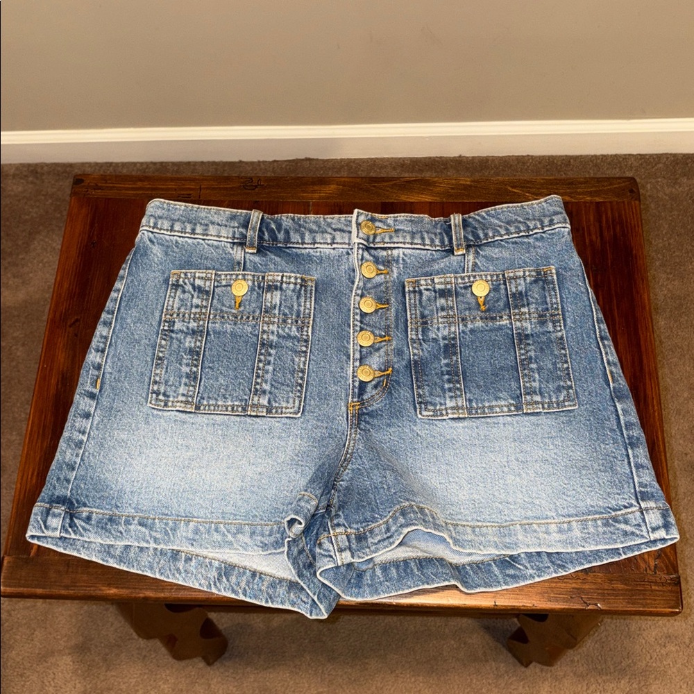 LOFT Patch Pocket High Rise Denim Shorts Size 6 - Picture 2 of 9